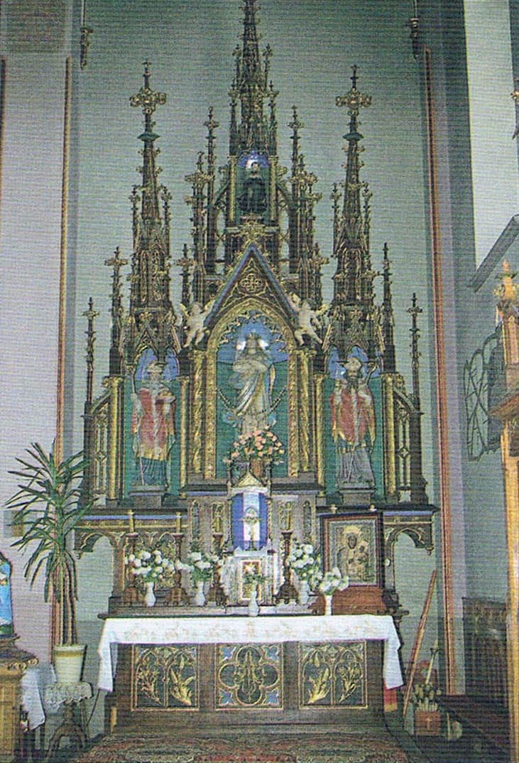 Ołtarz Matki Bożej w Kościele, fot. T. Rup