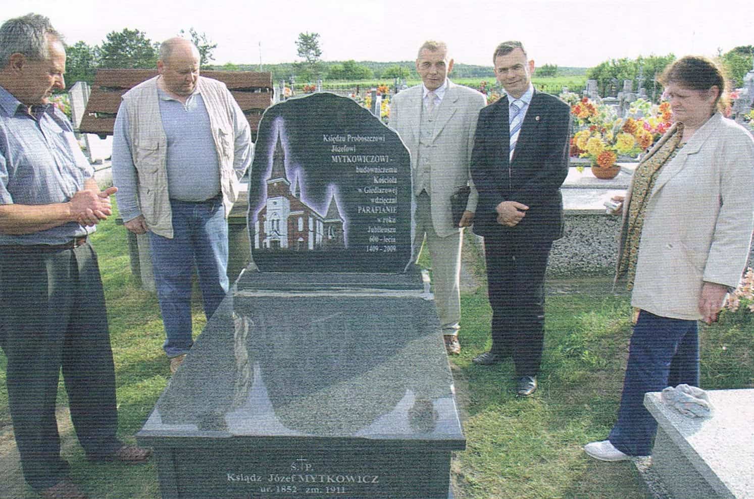 Ustawienie pomnika ks. Józefowi Mitkowiczowi