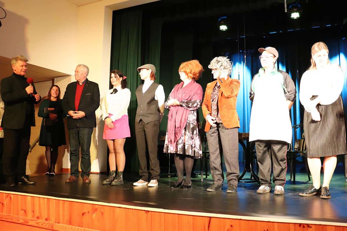 Jesienne Spotkania z Teatrem w Giedlarowej
