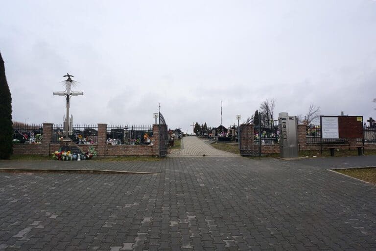 Cmentarz w Giedlarowej – informacje, historia,&hellip;