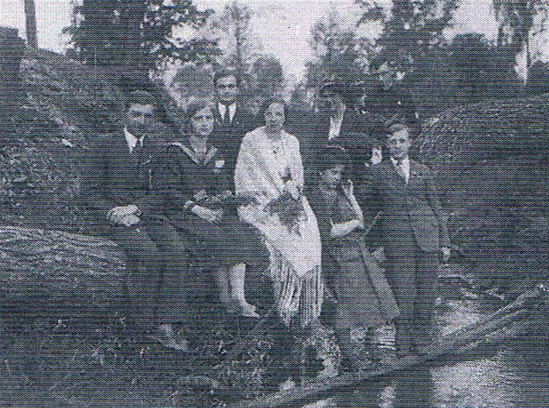 Nad rzeką w Giedlarowej. 03.05.1934 r.  Ze zbiorów Jacka Czapli